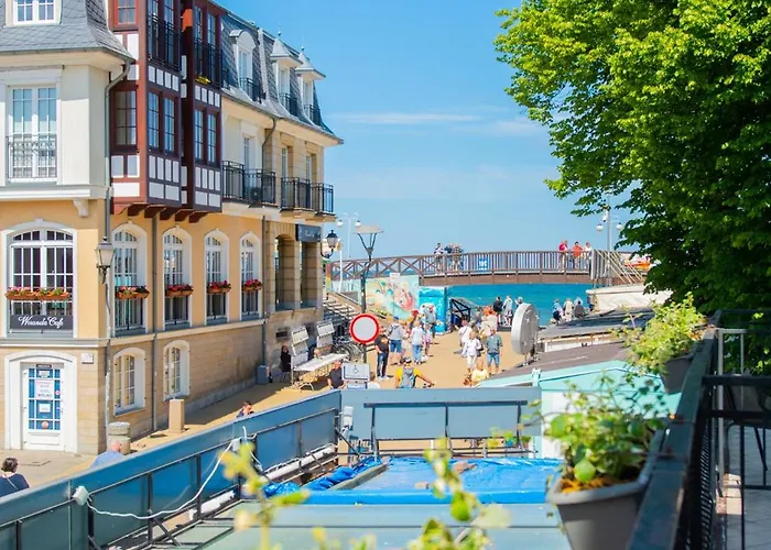 宾馆 拉法别墅 梅尔诺